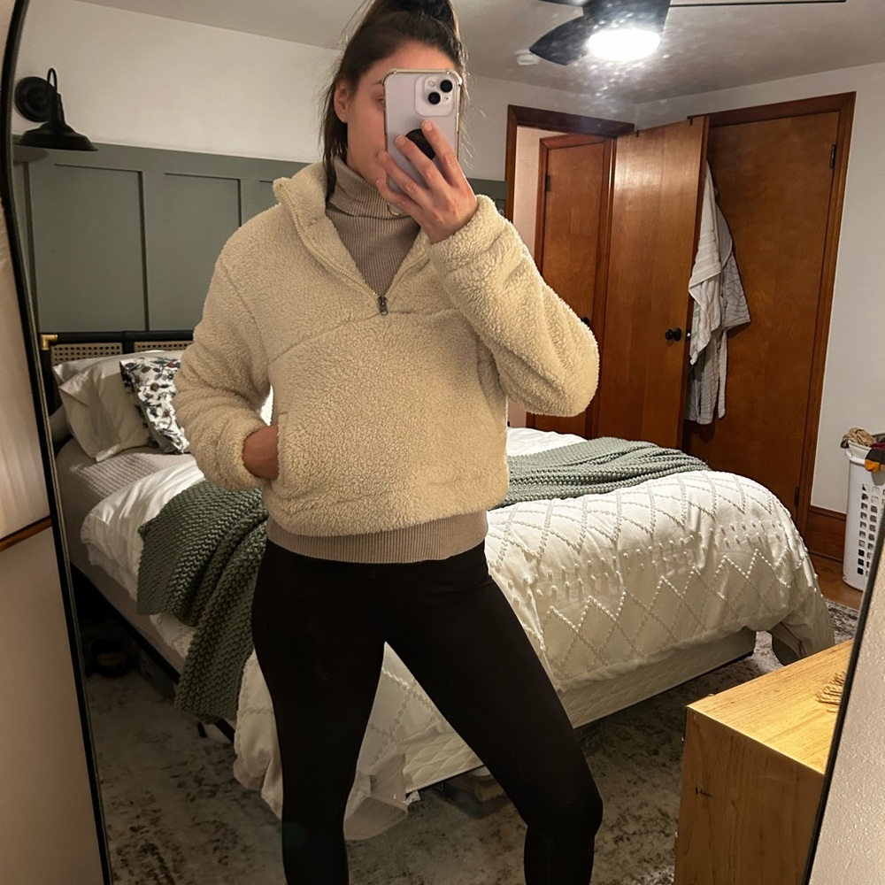 PrettyLittleThing Fleece Cropped Zip-up